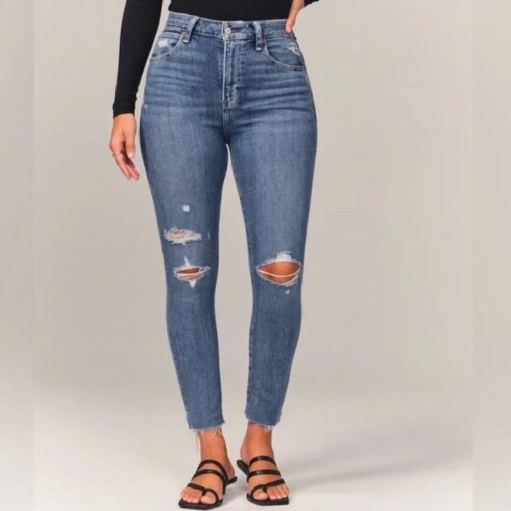 ABERCROMBIE Skinny Distressed Ankle
